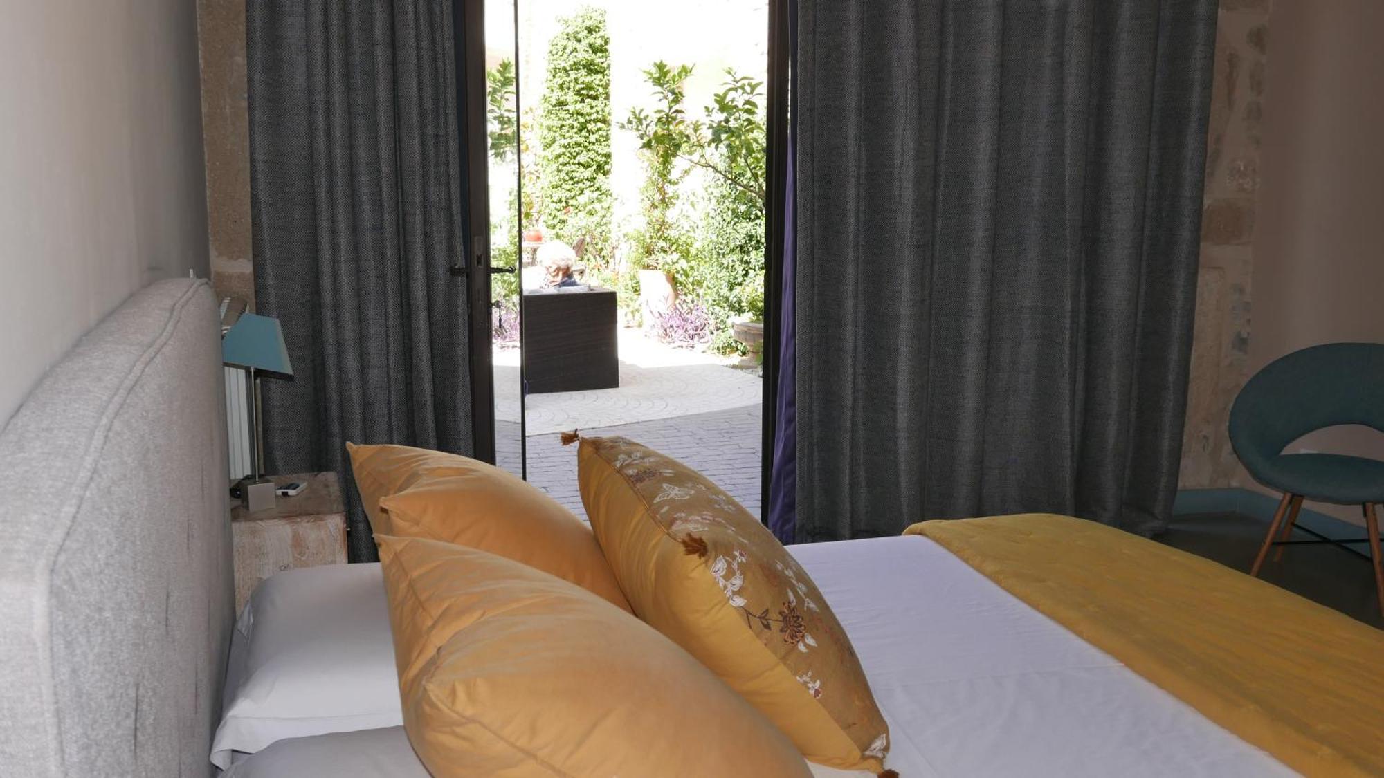 Saturargues L'Escampe Bed & Breakfast エクステリア 写真